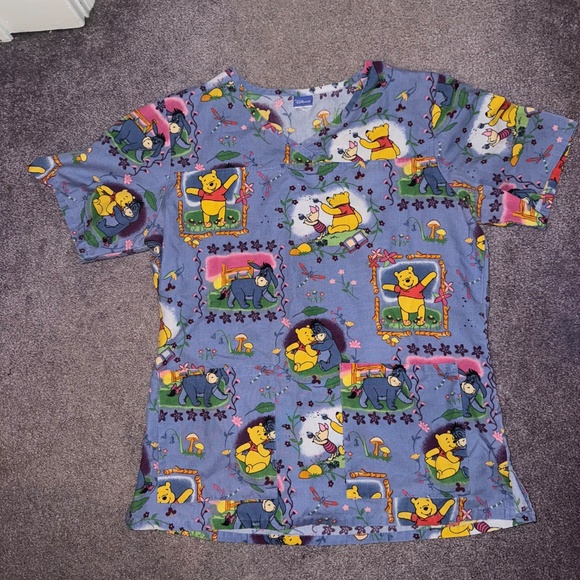 Women’s Printed Scrub Tops - Picture 5 of 16